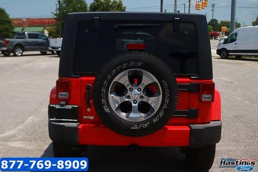 Firecracker Red Clearcoat 2017 Jeep Wrangler Unlimited SAHARA