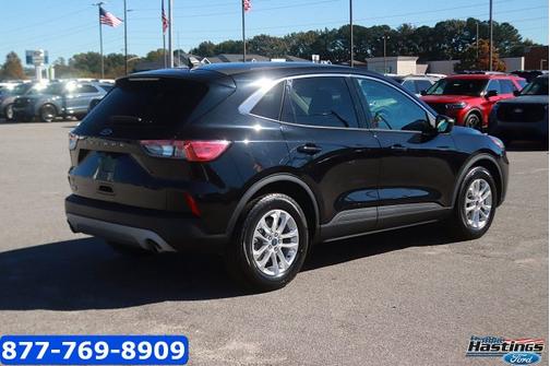 AGATE BLACK METALLIC 2022 Ford Escape SE