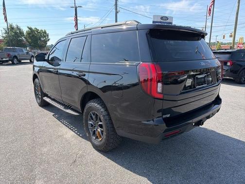 AGATE BLACK METALLIC 2026 Ford Expedition TREMOR