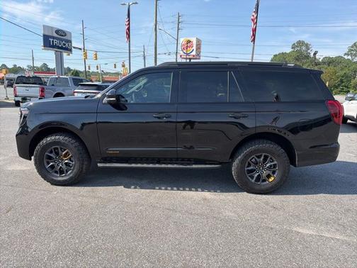 AGATE BLACK METALLIC 2026 Ford Expedition TREMOR