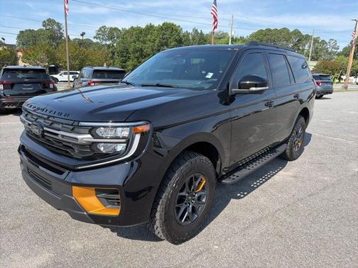AGATE BLACK METALLIC 2026 Ford Expedition TREMOR
