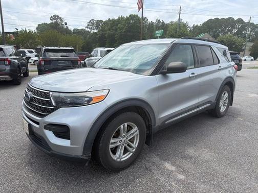 ICONIC SILVER METALLIC 2020 Ford Explorer XLT