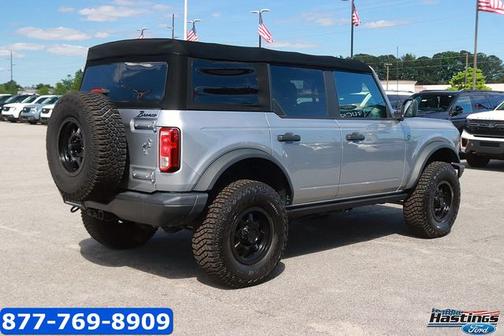 ICONIC SILVER METALLIC 2022 Ford Bronco BLACK DIAMOND