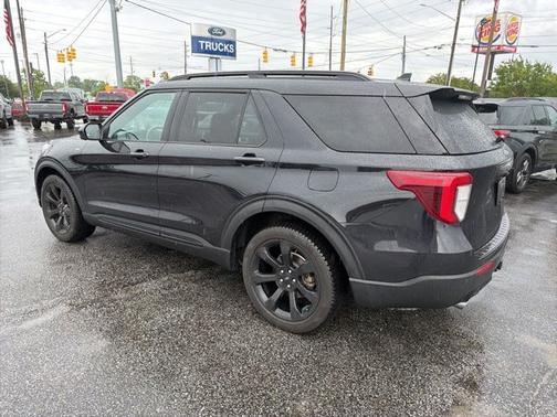 AGATE BLACK METALLIC 2023 Ford Explorer ST-LINE