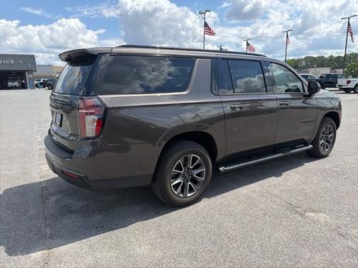 Graywood Metallic 2021 Chevrolet Suburban Z71