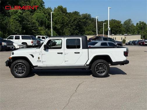 2022 Jeep Gladiator Overland
