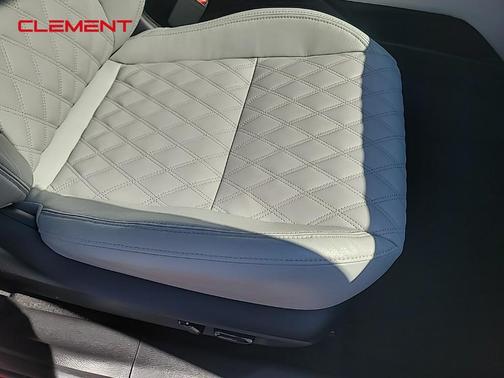2023 Mitsubishi Outlander SEL