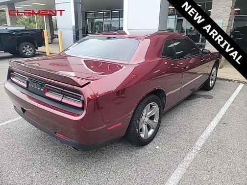 2022 Dodge Challenger SXT