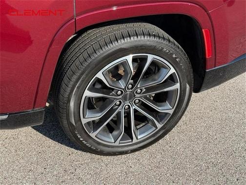 2022 Jeep Grand Wagoneer Series III