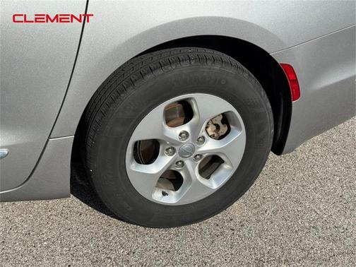 2017 Chrysler Pacifica Touring-L Plus