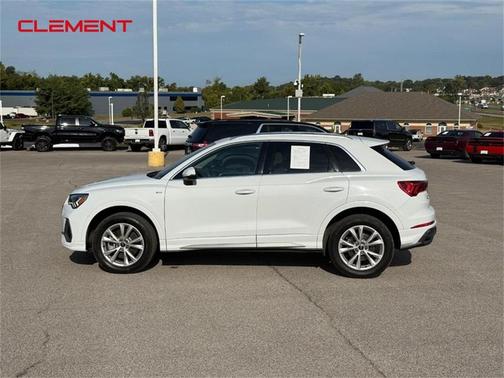 2022 Audi Q3 45 S line Premium