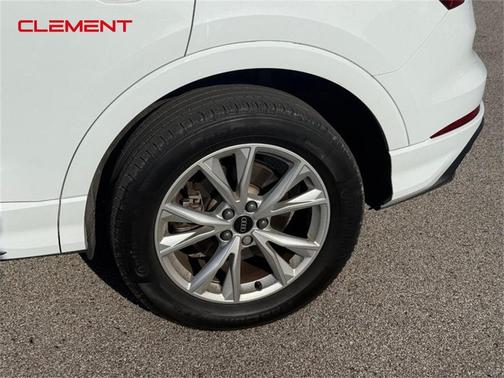 2022 Audi Q3 45 S line Premium
