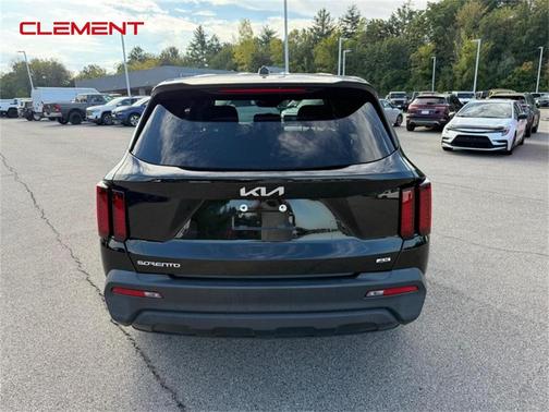 2023 Kia Sorento LX