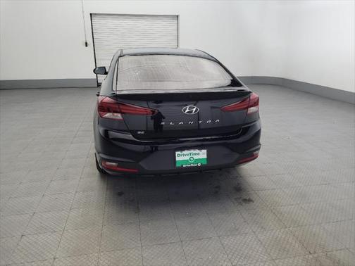 2019 Hyundai ELANTRA SE