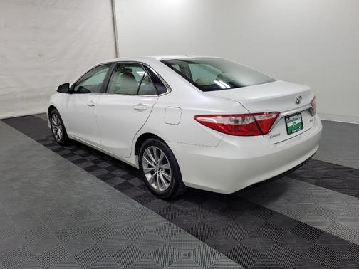 2016 Toyota Camry XLE