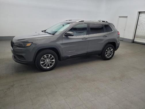 Sting-Gray Clearcoat 2019 Jeep Cherokee Latitude Plus