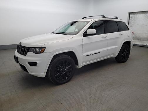 Bright White Clearcoat 2020 Jeep Grand Cherokee Altitude