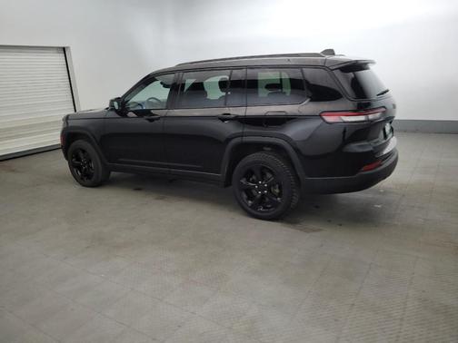 Diamond Black Crystal Pearlcoat 2023 Jeep Grand Cherokee L Altitude