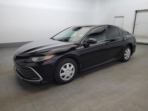 Midnight Black Metallic 2022 Toyota Camry LE