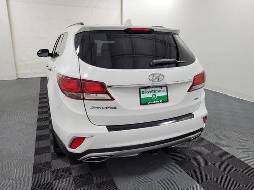 2018 Hyundai SANTA FE SE
