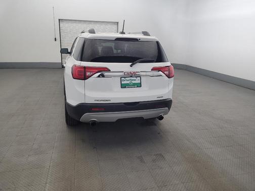 White 2019 GMC Acadia SLT-1