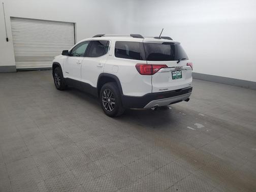 White 2019 GMC Acadia SLT-1