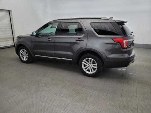 Magnetic Metallic 2017 Ford Explorer XLT