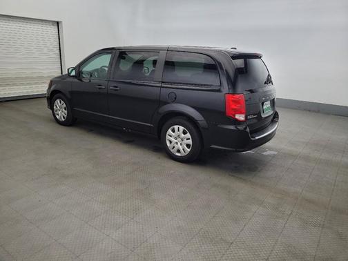 Black Onyx Crystal Pearlcoat 2019 Dodge Grand Caravan SE