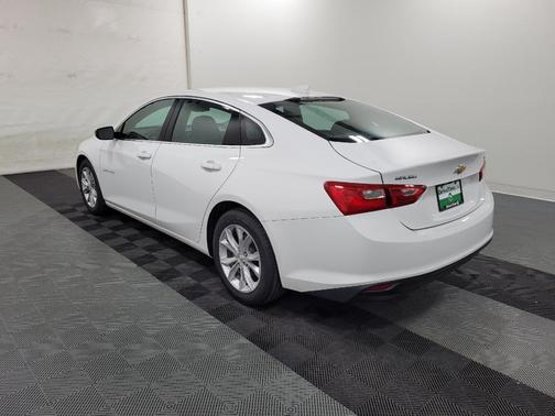 Summit White 2023 Chevrolet Malibu FWD 1LT