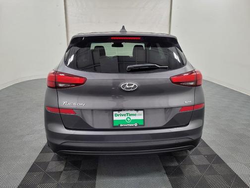 2021 Hyundai TUCSON SE