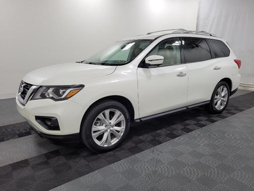 2019 Nissan Pathfinder SL