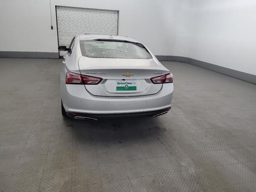Silver Ice Metallic 2020 Chevrolet Malibu Premier