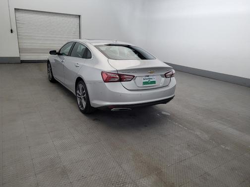 Silver Ice Metallic 2020 Chevrolet Malibu Premier