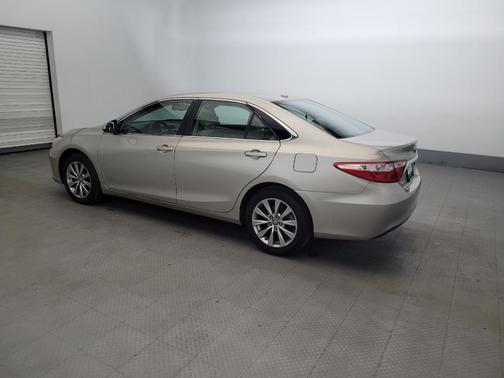Tan 2017 Toyota Camry XLE