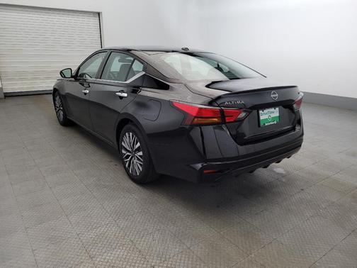 Super Black 2023 Nissan Altima 2.5 SV