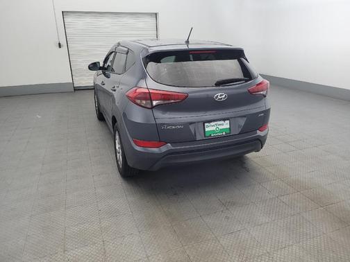 2018 Hyundai TUCSON SE