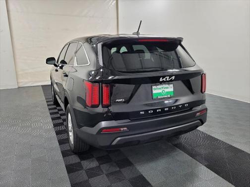 2022 Kia Sorento LX