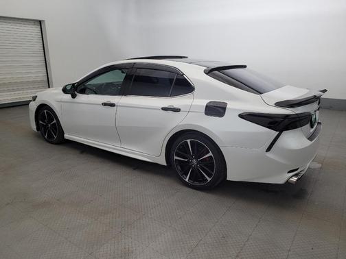White 2018 Toyota Camry XSE