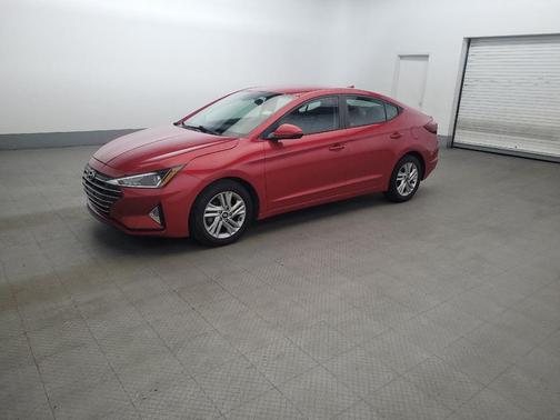 Red 2020 Hyundai ELANTRA SEL