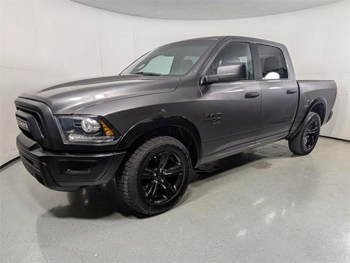 2024 RAM 1500 Classic Warlock Crew Cab 4x2 5'7' Box