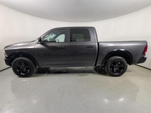 2024 RAM 1500 Classic Warlock Crew Cab 4x2 5'7' Box