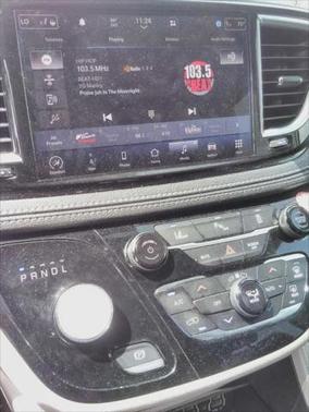 2023 Chrysler Pacifica Hybrid Limited