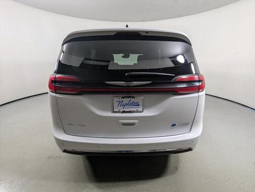 2023 Chrysler Pacifica Hybrid Limited