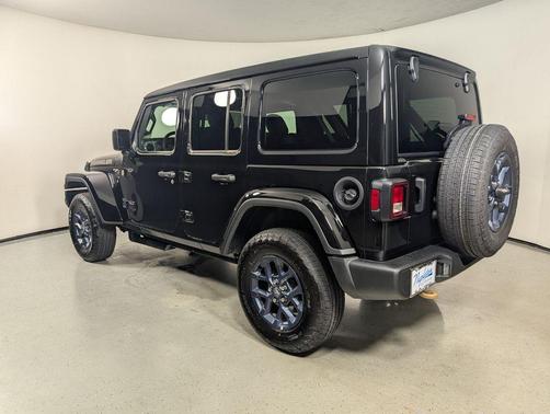 Black Clearcoat 2026 Jeep Wrangler 85th Anniversary