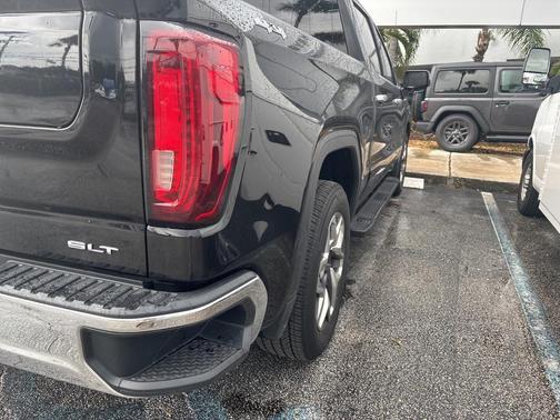 2022 GMC Sierra 1500 SLT