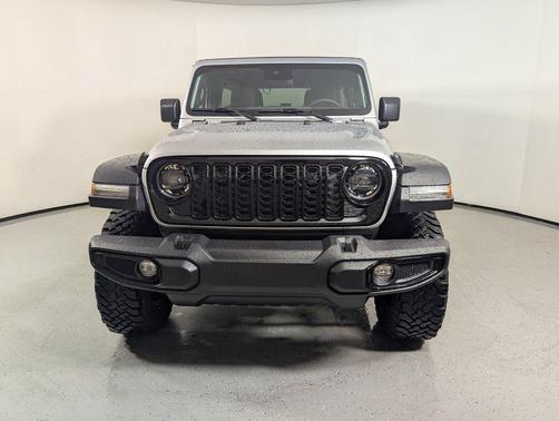 Silver Zynith Clearcoat 2024 Jeep Wrangler Willys
