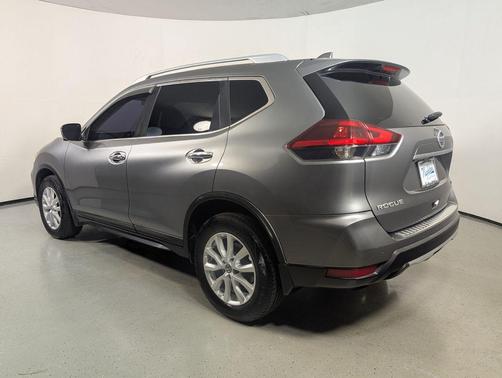 Gun Metallic 2018 Nissan Rogue SV
