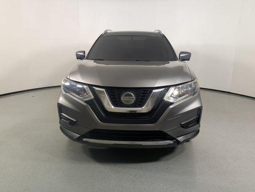 Gun Metallic 2018 Nissan Rogue SV