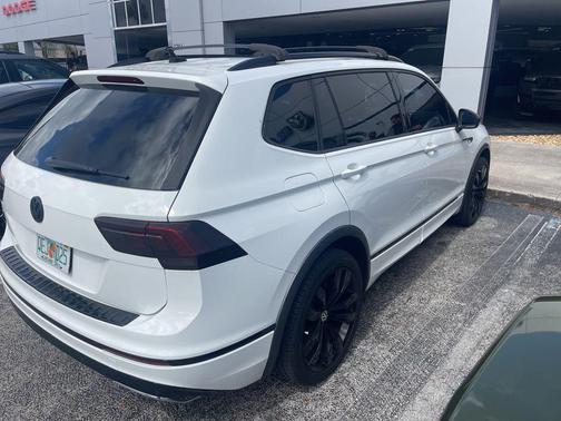 2021 Volkswagen Tiguan 2.0T SE R-Line Black