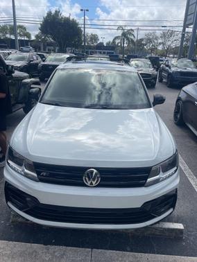 2021 Volkswagen Tiguan 2.0T SE R-Line Black